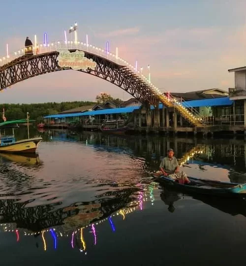 Credit พาเที่ยวไทย Trat Travel Attraction Baan Nam Chiao Bridge 03 FB_IMG_1641283299037