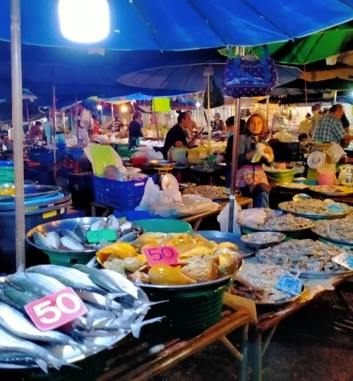 Credit ไวท์ สุขกะสิ Trat Travel Fisherman's Market 10