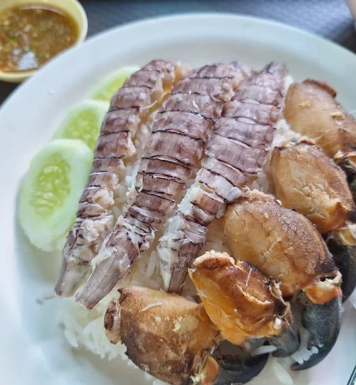 ข้าวหน้าปูกั้ง ร้านสุขใจ ก๋วยเตี๋ยวกั้ง